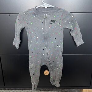 Nike Multicolor Speckled Gray Baby Zippy Footie